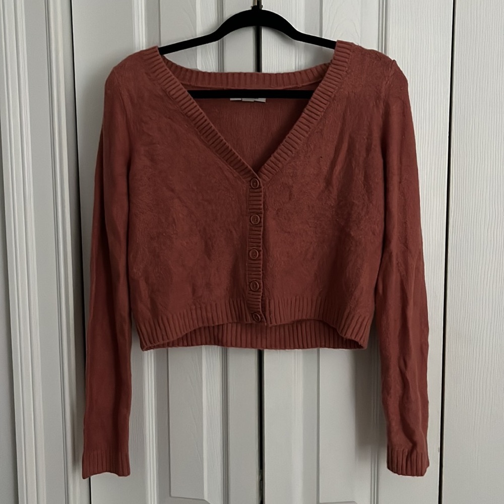 AMERICAN EAGLE SWEATER